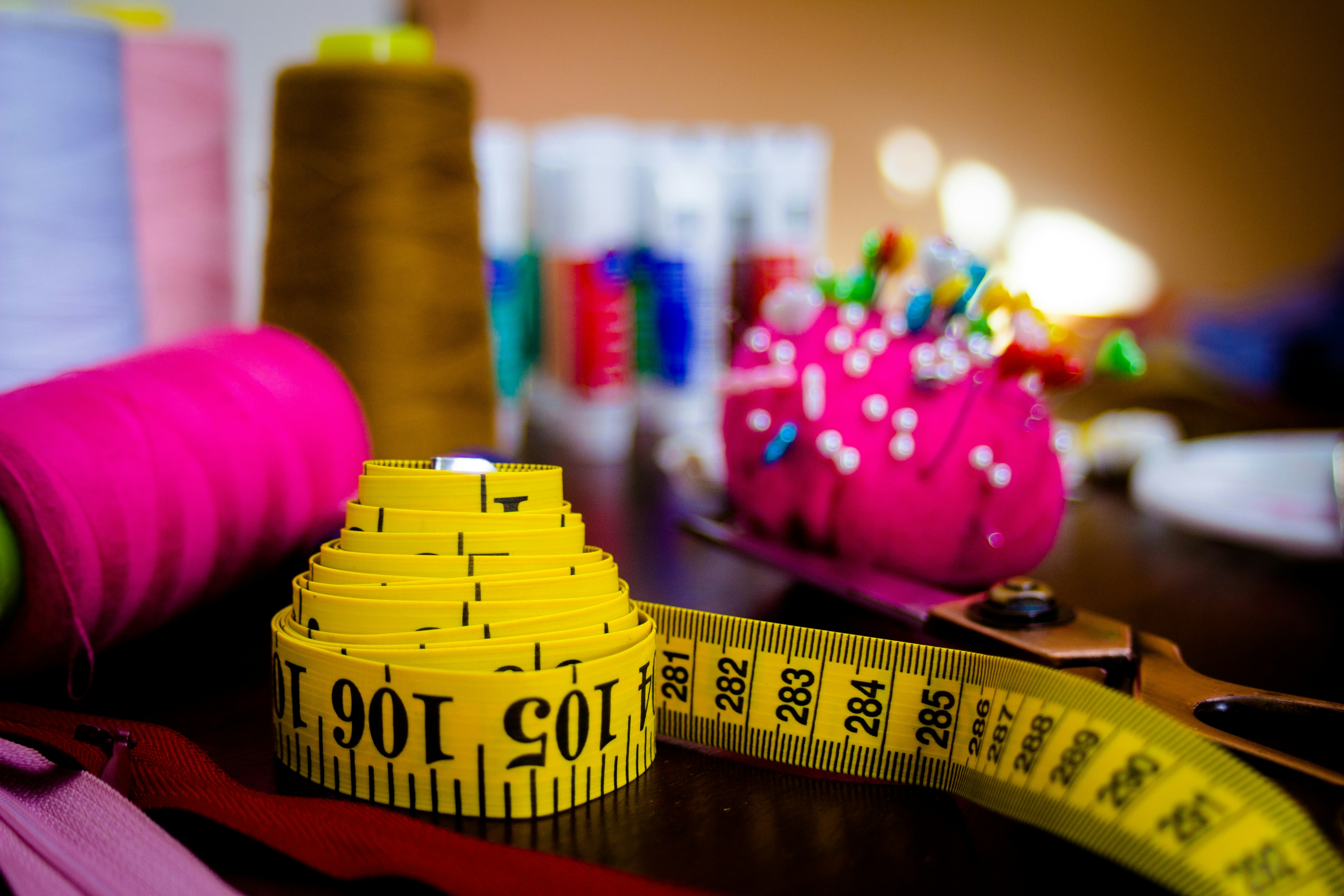 I often feel the need to write about content that I don't know well. Let's do metrics again! Photo by Darling Arias on Unsplash. It's a measuring tape.